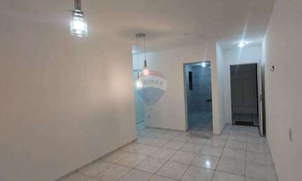 Apartamento a Venda  no Condomínio de Jardim Imperial.