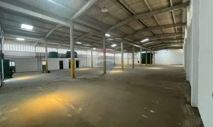 Galpão Estratégico de 1.215m² Próximo à BR-101 em Emaus – Ideal para Grandes Operações