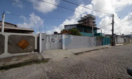 VENDO Hostel Completo, Mobiliado com 5 Suites e 1 Chalé em Ponta Negra (Pode ser Financiado)