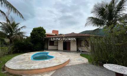 Casa em condomínio fechado com 3 quartos à venda na Briza Mar, 206, Armação do Pântano do Sul, Florianópolis por R$ 2.200.000