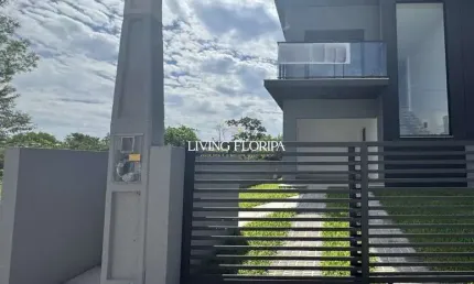 Casa com 3 quartos à venda na doutor cláudio américo prates, 4, campeche, florianópolis por r$ 1.450.000