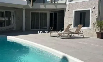 Casa em condomínio fechado com 4 quartos à venda na Travessa da Liberdade, 211, Campeche, Florianópolis por R$ 4.990.000