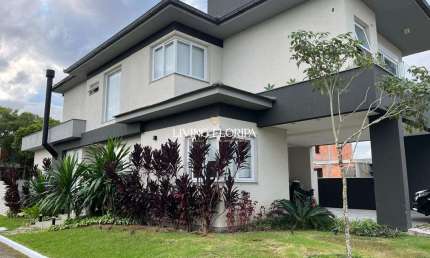 Casa em condomínio fechado com 4 quartos à venda na Rua Camarinhas, 331, Campeche, Florianópolis por R$ 3.290.000