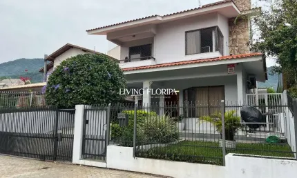 Casa com 4 quartos à venda na Rua Itapeva, 29, Itacorubi, Florianópolis por R$ 2.450.000