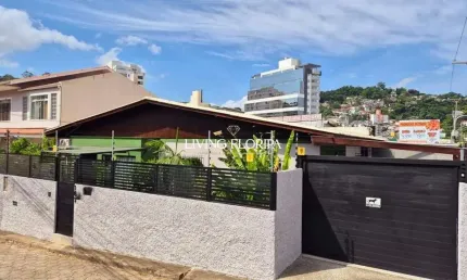 Casa com 3 quartos à venda na Jessé Fialho, 167, Saco dos Limões, Florianópolis por R$ 1.400.000