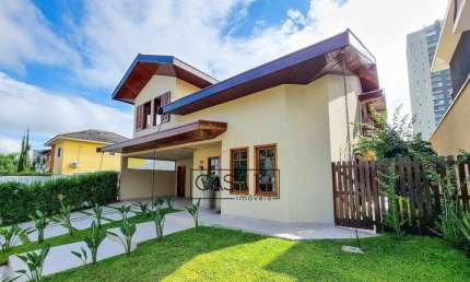Sobrado com 3 suítes à venda, 280 m² por R$ 1.680.000 - Villa Branca - Jacareí/SP