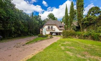 Casa com 4 quartos à venda na Rua Prodócimo Lago, 1242, Taboão, Curitiba por R$ 1.980.000