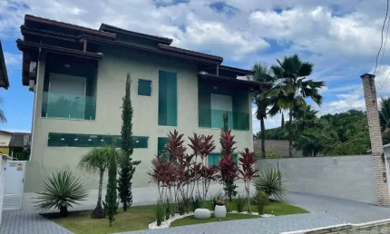 Casa com 5 quartos à venda no Centro, Boracéia 