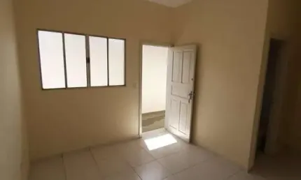 Casa 1 Dormitório para locação - Excelente localização ! 3 Casas no Quintal