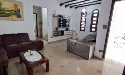 Venda-se Enorme Casa/Sobrado no Boqueirão - Praia Grande