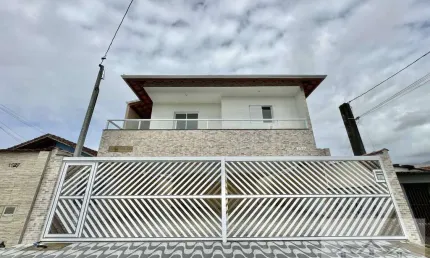 Casa Sobreposta com 2 Dormitórios - Aceita Minha Casa Minha Vida