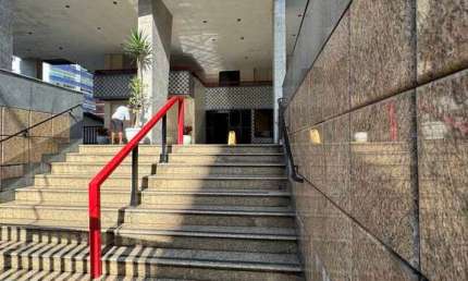 Cobertura com 4 Dormitórios e Piscina - 450 Metros da Praia - Vila Tupi