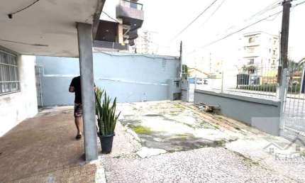 ALUGA-SE CASA PARA FINS COMERCIAIS GUILHERMINA PRAIA GRANDE