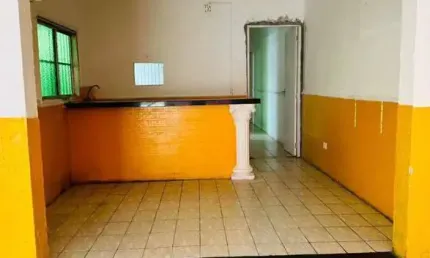 Á Venda no Boqueirão Imóvel com Loja e Casa nos Fundos !!