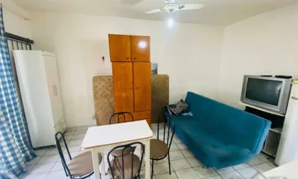 Kitnet com Sacada à Venda – 1 Dormitório, 32m², Ótima Localização na ocian