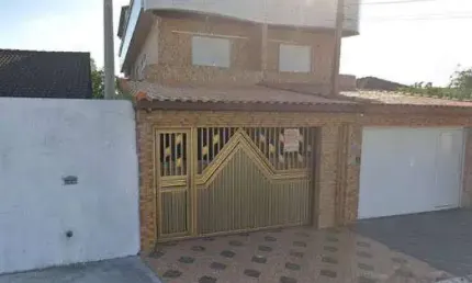 Sobrado triplex com 3 suítes, piscina na guilhermina