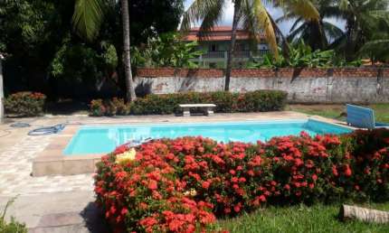 CHÁCARA DE 3/4 COM UMA SUÍTE, PISCINA,ÁREA GOURMET E SAUNA