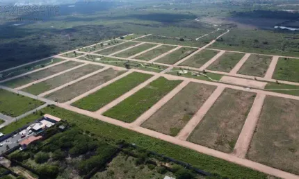 Terreno à venda na Rua Excede, Novo Horizonte, Feira de Santana