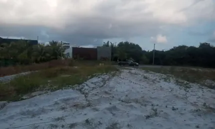 Terreno à venda na Praia de Busca Vida, Camaçari  por R$ 1.100.000