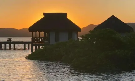 Barracão / Galpão / Depósito com 1 sala à venda na Barra, Salvador  por R$ 15.000.000