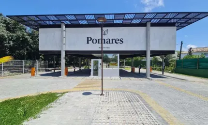 Terreno à venda na Praia de Busca Vida, Camaçari  por R$ 970.000