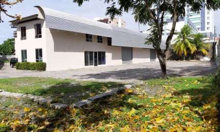 Barracão / Galpão / Depósito para alugar no Pitangueiras, Lauro de Freitas  por R$ 20.000