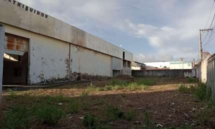 Barracão / Galpão / Depósito para alugar no Abrantes, Camaçari  por R$ 30.000
