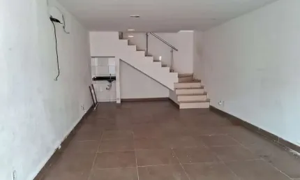 Barracão / Galpão / Depósito à venda em Caji, Lauro de Freitas  por R$ 250.000