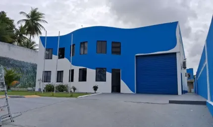 Barracão / Galpão / Depósito com 11 salas para alugar no Recreio Ipitanga, Lauro de Freitas  por R$ 30.000