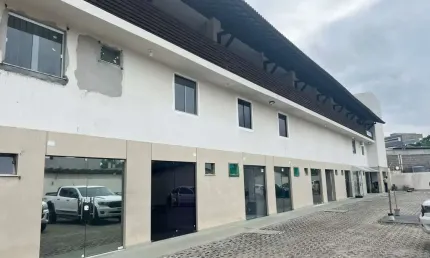 GALPÃO COM 40 METROS + 36 METROS DE MEZANINO COM BANHEIRO PRIVATIVO EM UMA EXCELENTE LOCALIZAÇÃO.