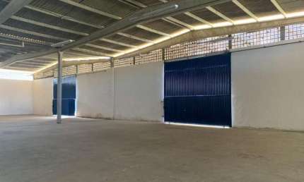 Barracão / Galpão / Depósito para alugar no Recreio Ipitanga, Lauro de Freitas  por R$ 12.000