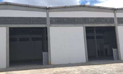 Barracão / Galpão / Depósito para alugar no Recreio Ipitanga, Lauro de Freitas  por R$ 17.333