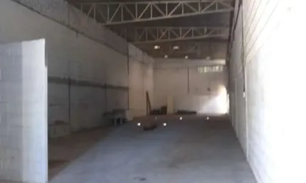 Barracão / Galpão / Depósito com 1 sala para alugar no Itingá, Lauro de Freitas , 440 m2 por R$ 6.000