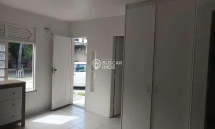 Apartamento com 1 quarto para alugar no Buraquinho, Lauro de Freitas , 35 m2 por R$ 1.700