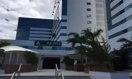 LOJA  COM 211 M2 EM GRANDE CENTRO EMPRESARIAL DO MUNICÍPIO DE LAURO DE FREITAS