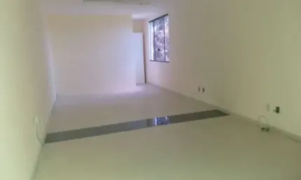 Sala comercial com 1 sala à venda na rua silvandir f chaves, recreio ipitanga, lauro de freitas, 40 m2 por r$ 130.000