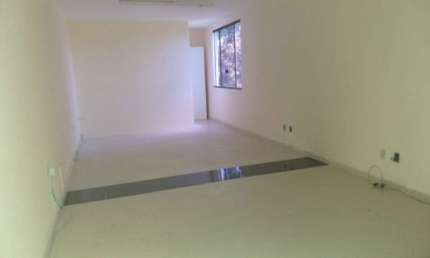 Sala comercial com 1 sala para alugar no Recreio Ipitanga, Lauro de Freitas , 40 m2 por R$ 1.300