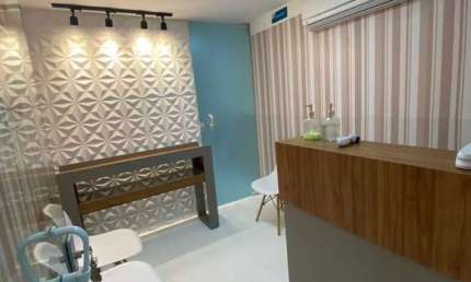 Sala comercial com 5 salas para alugar no Vilas do Atlantico, Lauro de Freitas  por R$ 6.000