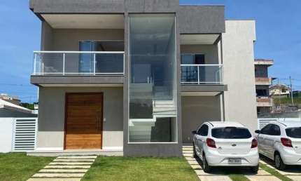 LINDA CASA EM UM DOS CONDOMÍNIO MAIS RENOMADOS DA REGIÃO!