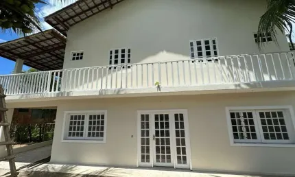 Casa em condomínio fechado com 4 quartos à venda na Praia de Busca Vida, Camaçari  por R$ 1.500.000