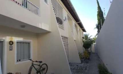 Casa em condomínio fechado com 2 quartos à venda na Vila Praiana, Lauro de Freitas  por R$ 450.000