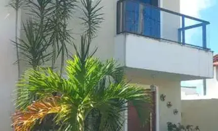 Casa em condomínio fechado com 3 quartos à venda no Abrantes, Camaçari  por R$ 800.000