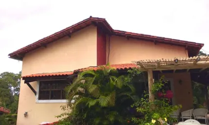 Casa com 5 quartos à venda no Estrada do Coco, Lauro de Freitas  por R$ 900.000