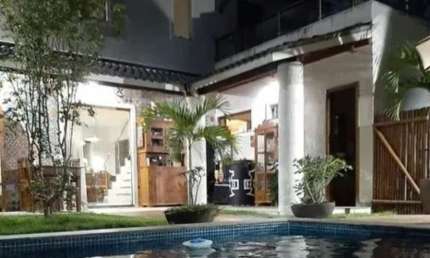 Casa em condomínio fechado com 4 quartos à venda no Abrantes, Camaçari  por R$ 1.100.000