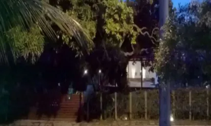 Casa em condomínio fechado com 5 quartos à venda na praia de busca vida, camaçari , 500 m2 por r$ 1.850.000