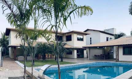 Casa em condomínio fechado com 5 quartos para alugar na Praia de Busca Vida, Camaçari  por R$ 21.600