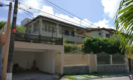 Casa em condomínio fechado com 5 quartos à venda no Estrada do Coco, Lauro de Freitas , 236 m2 por R$ 800.000