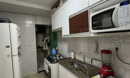 Casa em condomínio fechado com 2 quartos à venda no Ipitanga, Lauro de Freitas  por R$ 270.000
