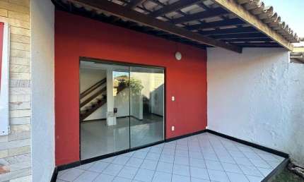 Casa com 3 quartos à venda no Centro, Lauro de Freitas , 250 m2 por R$ 850.000