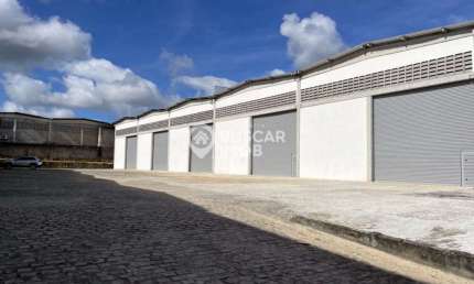 Barracão / Galpão / Depósito para alugar no Recreio Ipitanga, Lauro de Freitas  por R$ 5.495